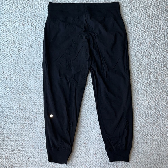 Lululemon Dance Studio Mid-Rise Jogger Black 14 - Picture 7 of 9